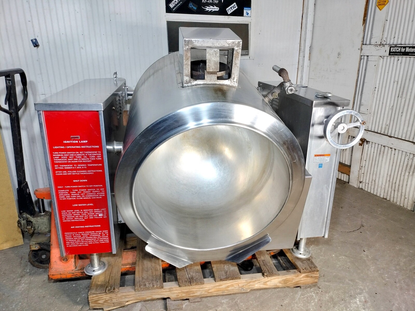 Vulcan Hart Crown VGLT40 VGLT 40 Gallon Tilt Tilting Kettle - Gas