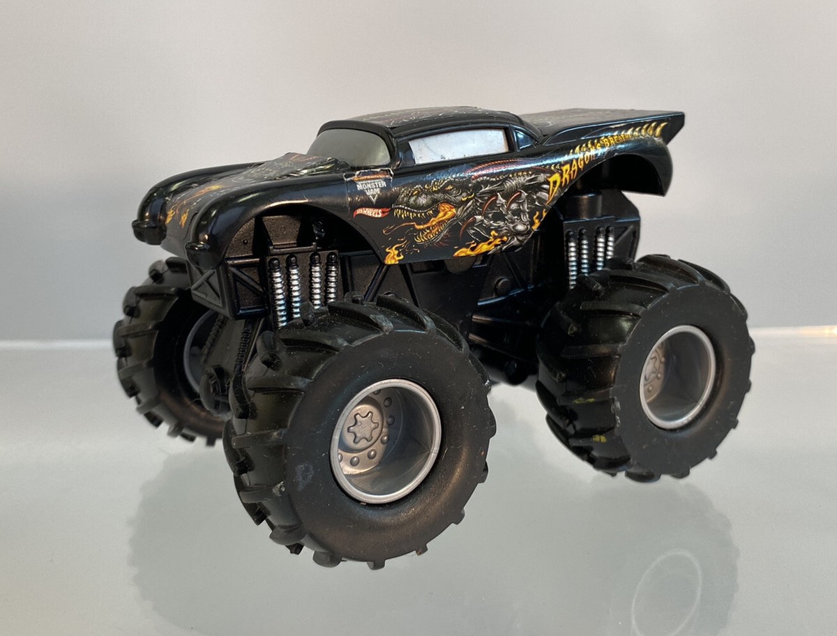 Hot Wheels Monster Jam Rev Tredz Dragons Breath 1:43 Truck