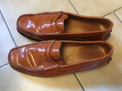 Chaussures cuir TOD’S couleur caramel pointure 35 en bon état. - Photo 1/4