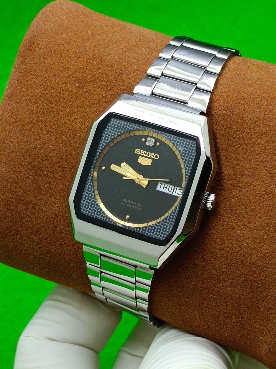 ★Vintage SEIKO 5★自動巻き★17石 Day/Date★稼働品★ Vintage Seiko 5 Automatic Day/Date 17J Analog Japan Unisex