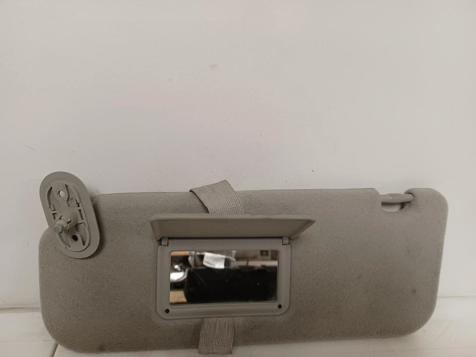 Parasol izquierdo usado se adapta a: Pontiac Vibe 2006 grado C izquierdo Foto 3 de 4