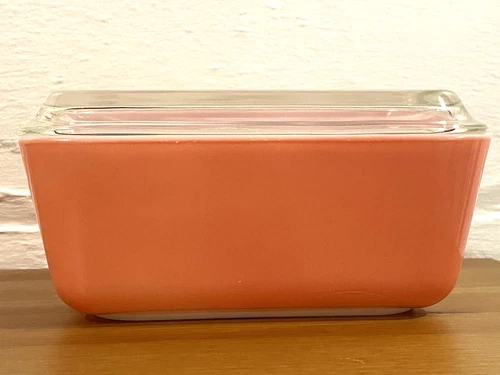 Vintage PYREX 502 Flamingo Pink Refrigerator Dish Milk Glass with lid EXCELLENT