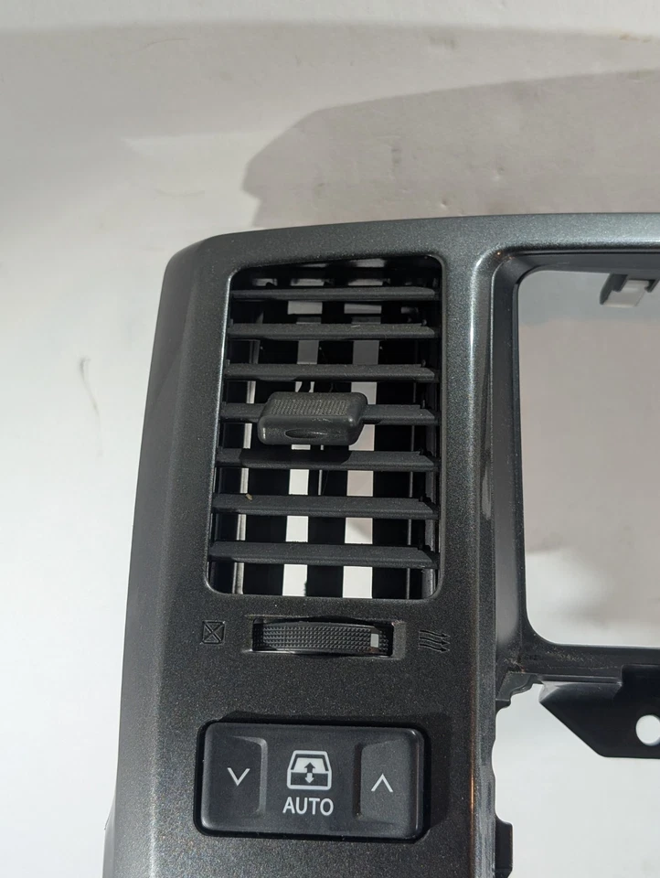 55405-35370 03-09 Toyota 4Runner tablero central radio embellecedor bisel edición Sport 4x4 Foto 2 de 4