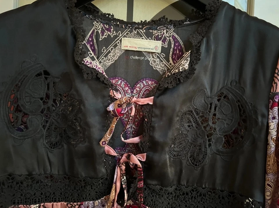 Odd Molly Blouse 100% Silk, Size 0 (Fit Uk 8-10) - Image 3 of 4