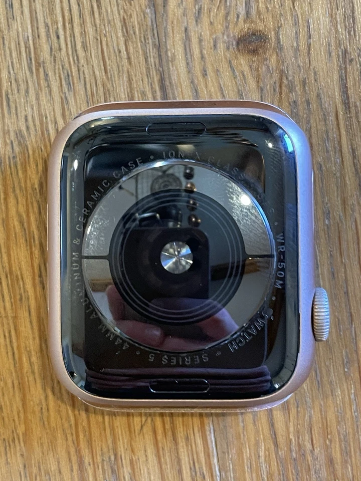 Apple Watch Serie 5 Excelente Estado GPS Oro Rosa 44m Foto 2 de 4