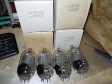 4 nos Raytheon usaf 4D32 Tubes