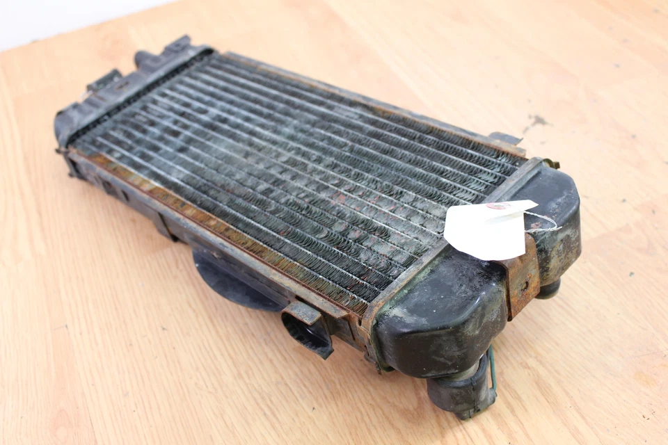 Honda VT750 1983 radiador de sombra/enfriador Foto 4 de 4