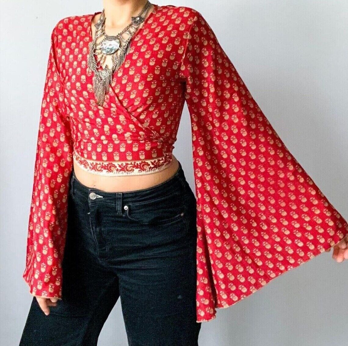 25Pc Indian Vintage Silk Sari Women Bell Sleeve Crop Top Retro 60s
