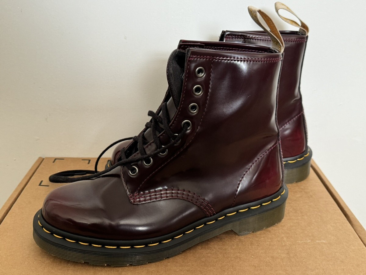 Dr. Martens Cherry Red Classic Boots 23756 Womens ( 8 US L