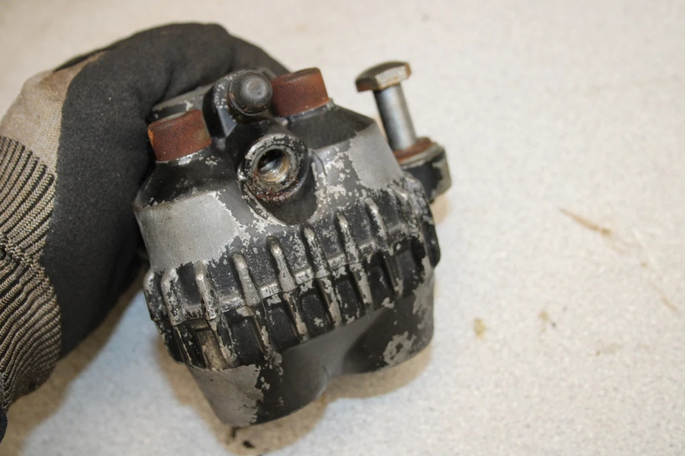 1973 Suzuki GT550 Indy FRONT BRAKE CALIPER H6-3890.AAB - Image 4 of 4