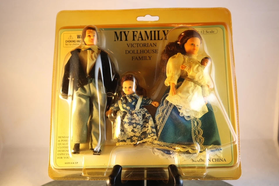 Figuras familiares casa de muñecas victoriana mi familia ciudad plaza época muñecas selladas Foto 2 de 4