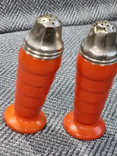 Vintage Mid-Century MCM Hazel Atlas Orange Milk Glass Salt and Pepper Shakers