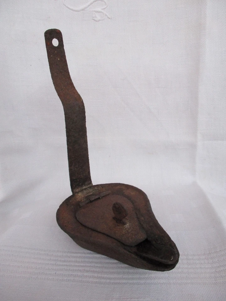 ANCIENNE LAMPE A HUILE - METAL - - Photo 3/4