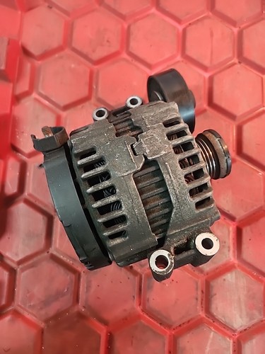 BMW 3 Series 06-11 E90 - Alternator With Pulley - Picture 4 of 5