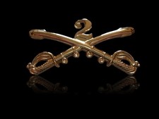 2nd CAVALRY SWORDS SABERS MILITARY HAT PIN 2nd CAVALRY REGIMENT BADGE DRAGOONS