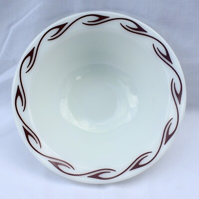 Pyrex Tableware by Corning - MAROON HOOK SCROLL - 8 3/4'' SERVING BOWL