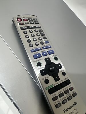 Panasonic DMR-E100H DVD-Recorder / 80GB HDD With Remote Panasonic DMR-E100H DVD-Recorder / 80GB HDD With Remote