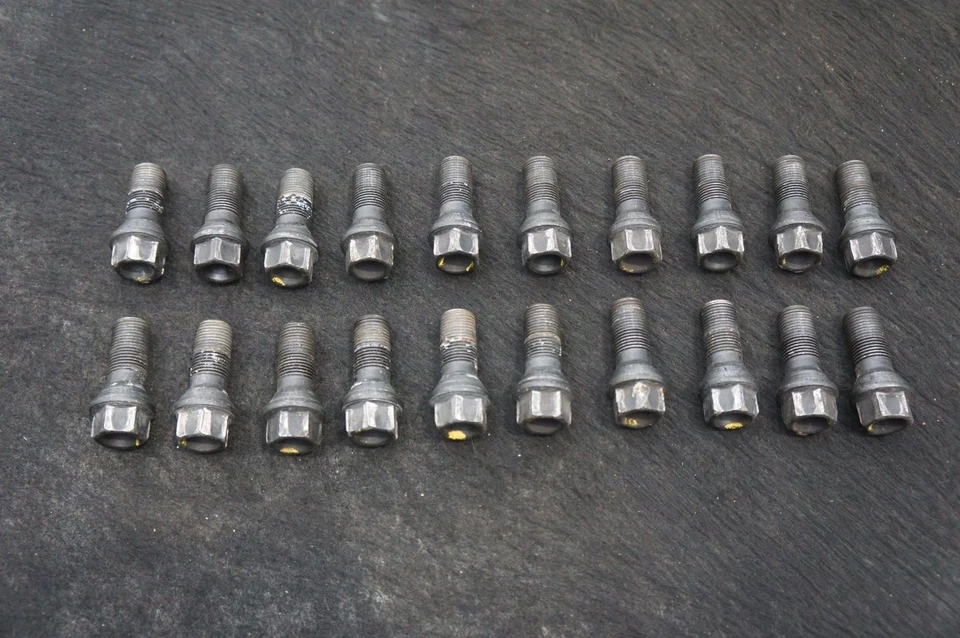 Juego de 20 tuercas de llanta de rueda tuerca perno tuerca OEM Rolls Royce Ghost serie I 2011 Foto 3 de 4