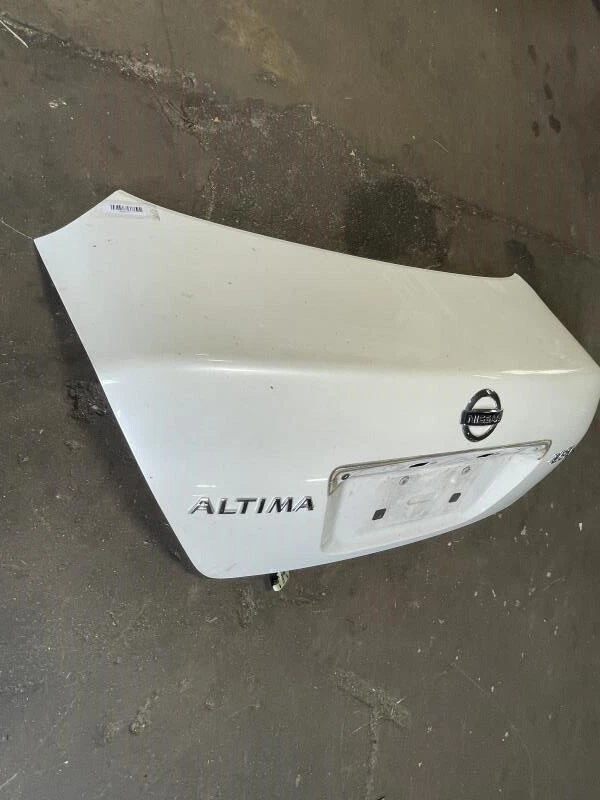 Nissan Altima SL 2009 tapa maletero OEM+ (invierno escarcha) Foto 3 de 4