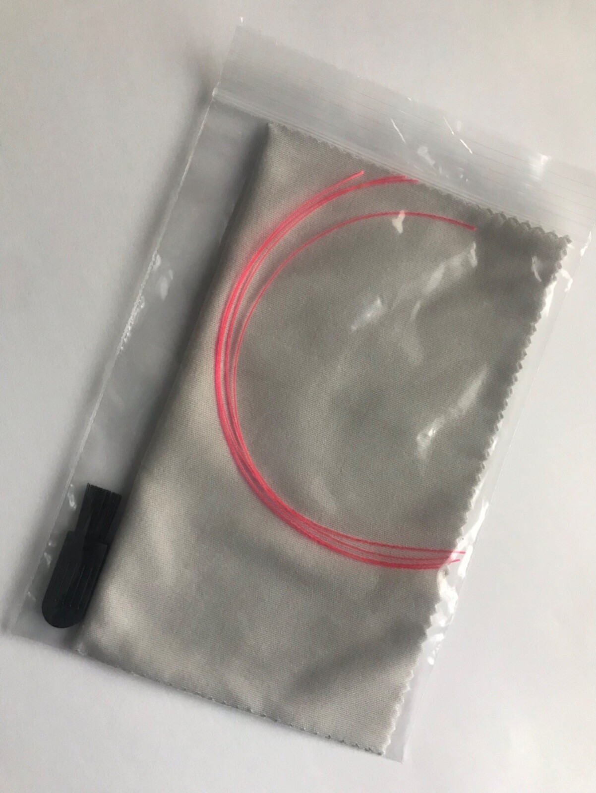 Hearing Aid Cleaning Cloth & Small Brush + 4x 150mm Red Cleaning Wire