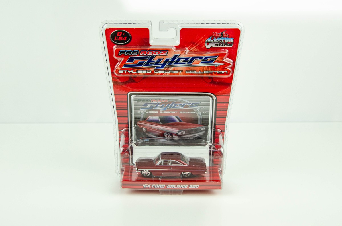 Maisto Pro Rodz ４台セット！NOMAD３種& BISCAYNE Maisto Pro Rodz Pro-Touring 1:64 Diecast Black & Flames 1955