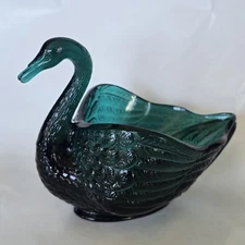 Vintage Imperial Glass Emerald Green Forest Swan Bird Open Salt Candy Dish