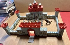 Marx Castle Playset With Knights