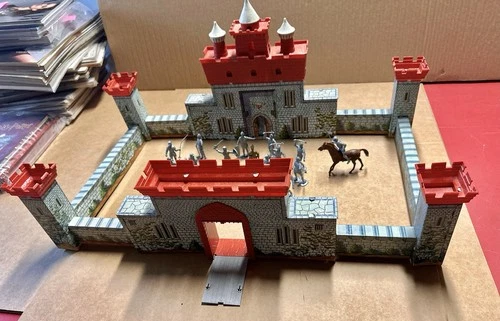 Marx Castle Playset With Knights