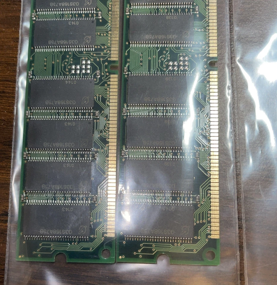 3 - 128MB PC100 168 pin SDRAM DIMM Non-ECC Unbuffered 3.3v SPD Desktop Memory - Image 3 of 4