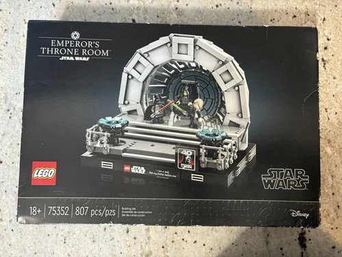 LEGO Star Wars Emperor's Throne Room 75352 807pcs 18+ Luke Vader Palpatine Set