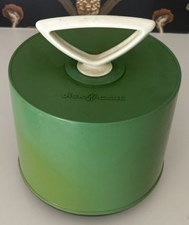Vintage 1960's DISK GO CASE Avocado Green 45 RPM Record Holder Case w/ Records