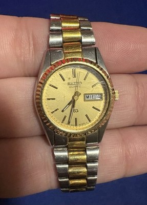 Vintage Seiko Women s Quartz Watch 3E23-0A60 Two Tone Day Date Needs Battery