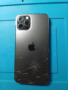 iPhone 12 Pro Gehäuse Schwarz mit Glasbruch hinten, Kameraglas & Kamera defekt