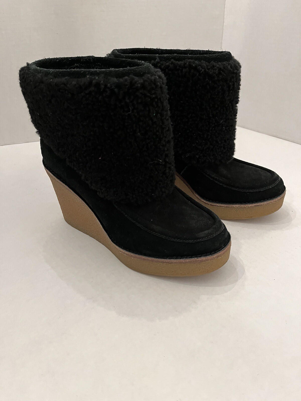 UGG Coldin Womens Size 7 Black Genuine Sheepskin Suede Wedge Bootie