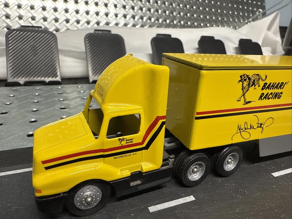 1991 WINROSS - Michael Waltrip Racing Semi Truck Pennzoil Transporter 1/64 Auto - Image 3 of 4