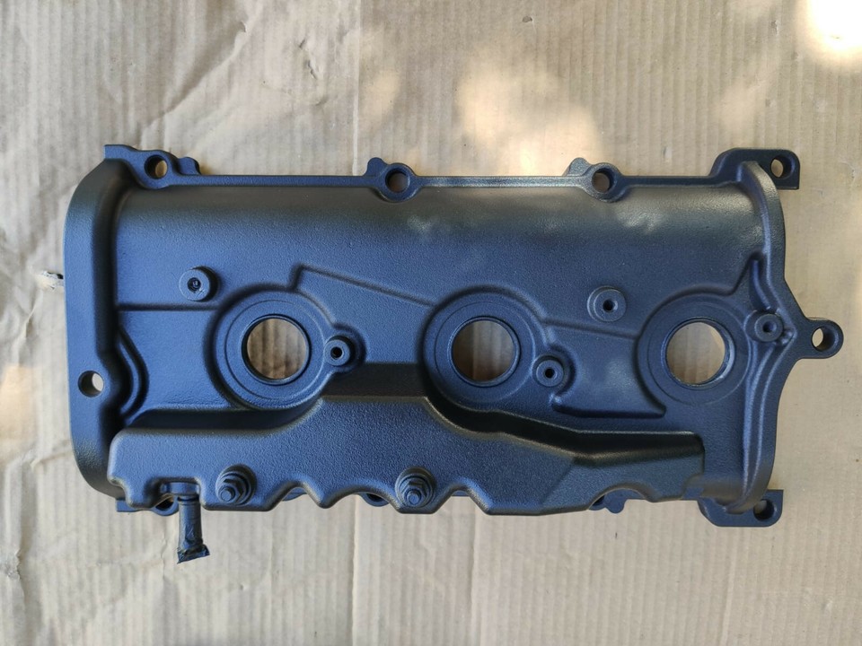 Black Valve cover left & right for Nissan GTR R35 VR38DETT cylinder