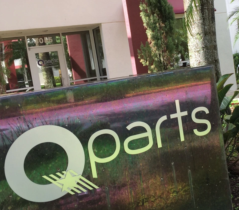 Q-Parts QP-9933391 Suspension Strut for Nissan Tida 06-12, Versa 06-12-Front LH Foto 3 de 4