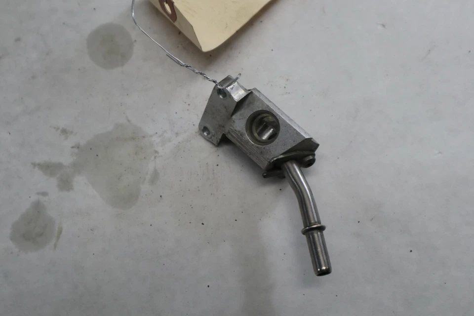 Harley Davidson Fuel Rail 2005 Road King negro/rojo 27608-01 Foto 4 de 4