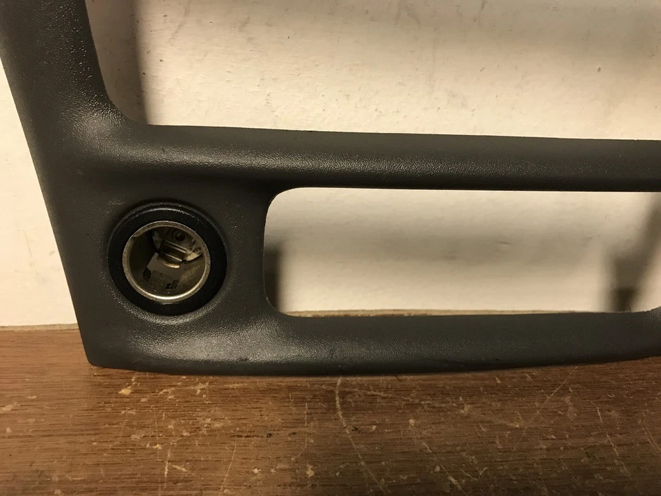 Moldura Chevrolet Malibu Dash 1998 #C-50 - Imagem 2 de 4