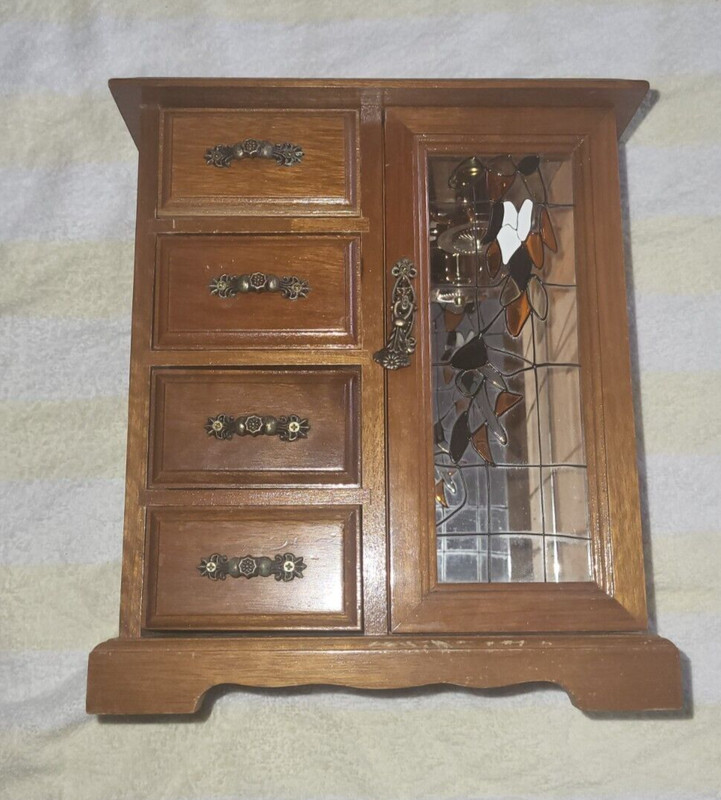NICE WOODEN JEWELRY CASE 9X10X5 1/2 in good condition