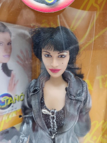 JULIANNA LATINA NATURALISTAS NRFB