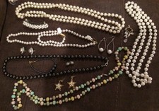 Vtg Faux Retro Pearl Necklaces 5 Bracelets 2 and Earings 4 sets costume