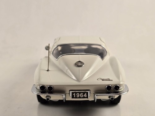 Franklin Mint 1964 Corvette L84 Fuelie Coupe "FIBERGLASS" LE 80/500 1:24 RARE! - Picture 11 of 22