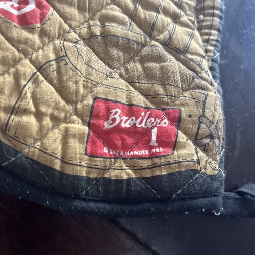 VINTAGE SALAMANDERS BASEBALL GLOVE SHAPED OVEN MITT BROILERS HOT HAND 1985 - Picture 5 of 5