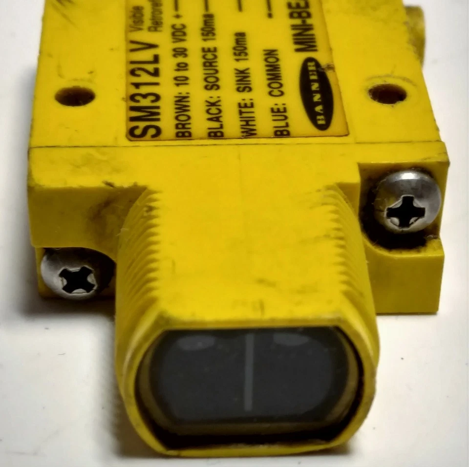 Banner Engineering SM312LV Photoelectric Proximity Sensor - Image 2 of 3