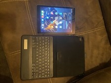 Apple iPad 6th Gen. 32GB, Wi-Fi, 9.7in - Silver. Comes With Zagg Keyboard