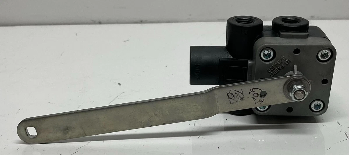 85144423 VOLVO TRUCK HEIGHT CONTROL VALVE SUSPENSION - NEW OEM | eBay