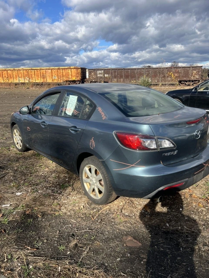 Passenger Right Caliper Rear Fits 10-13 MAZDA 3 39657 - Image 3 of 4