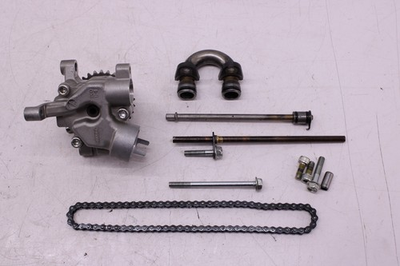 #ad 06 20 YAMAHA YZF R6 ENGINE MOTOR OIL PUMP $50.00