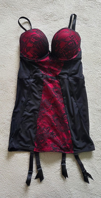 Ann Summers basque with suspender straps - Small B/C - Black/Red